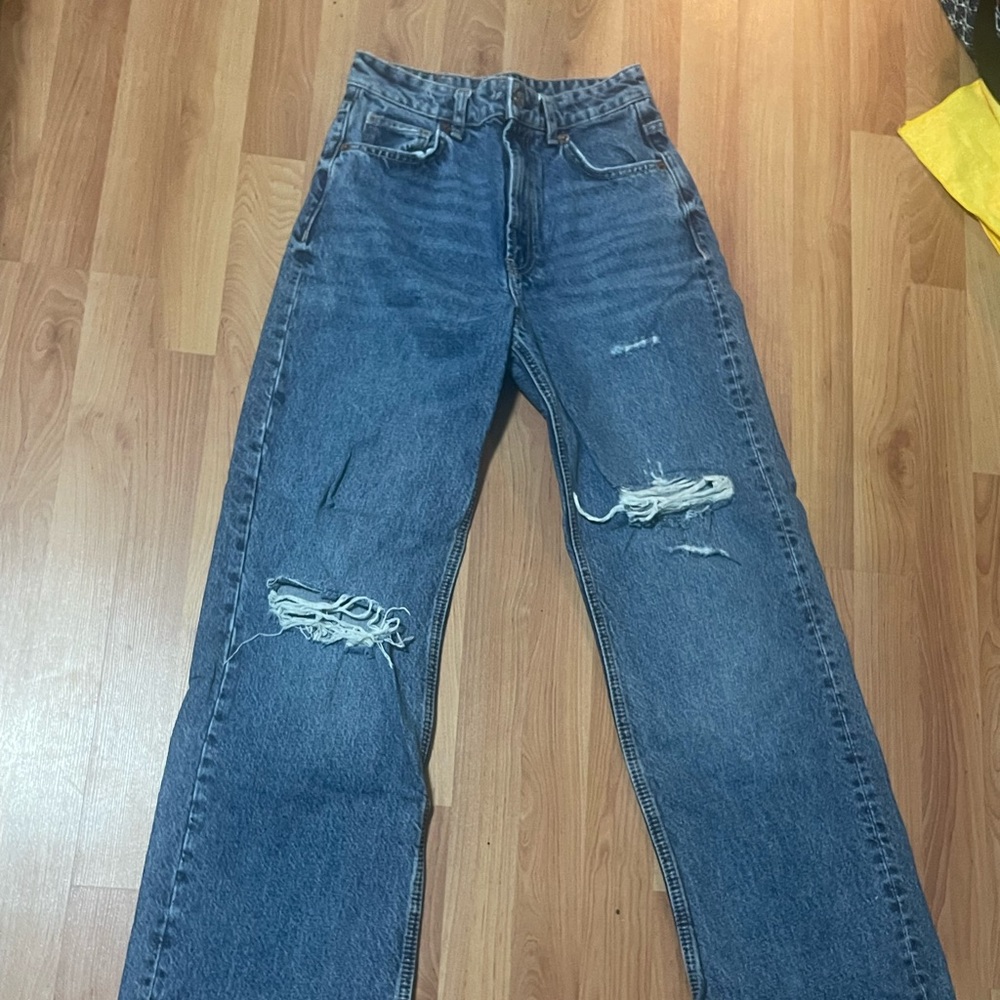 blue Zara wide jeans in size 4US